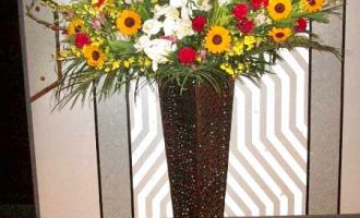 大阪市へ卒業祝いのスタンド花