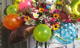 バルーンスタンドハローキティ大阪